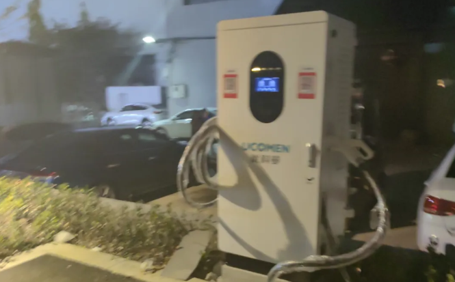 推进乡村充电设施建设，村村通建设科曼120KW快充桩上线